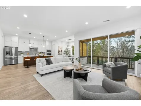 7741 NW Ladybug Place Portland OR 97229