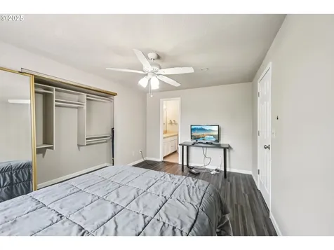 14923 NE Graham Street Portland OR 97230