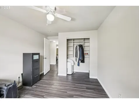 14923 NE Graham Street Portland OR 97230