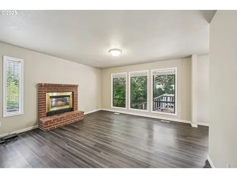 14923 NE Graham Street Portland OR 97230