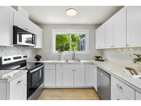 807 NE 74th Avenue Portland OR 97213