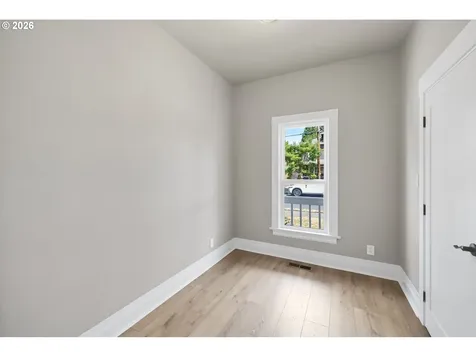 807 NE 74th Avenue Portland OR 97213
