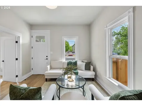 807 NE 74th Avenue Portland OR 97213