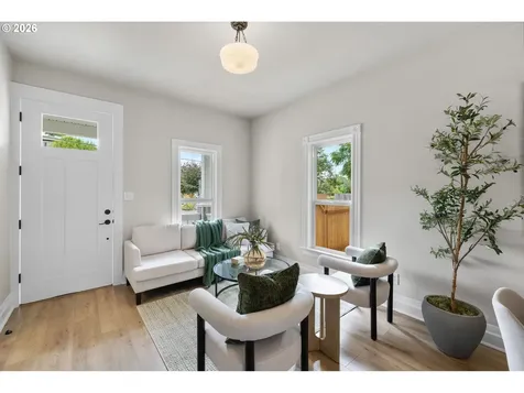 807 NE 74th Avenue Portland OR 97213