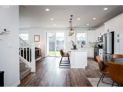 1545 N Spruce Street Canby OR 97013