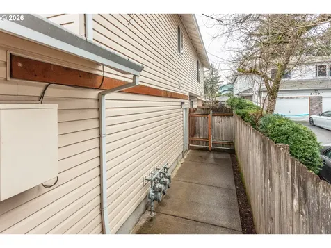 2431 SE 141st Avenue Portland OR 97233