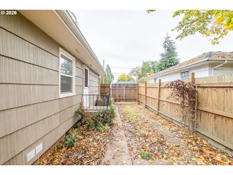 240 S 7th Street Lebanon OR 97355