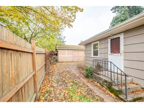 240 S 7th Street Lebanon OR 97355