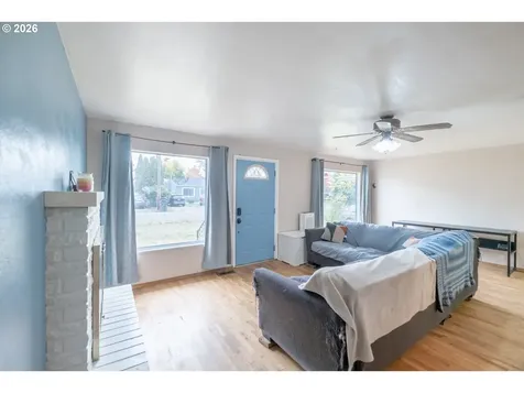 240 S 7th Street Lebanon OR 97355