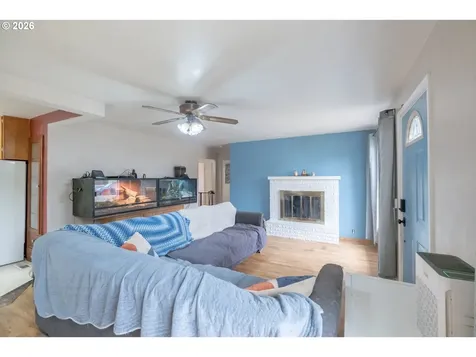 240 S 7th Street Lebanon OR 97355