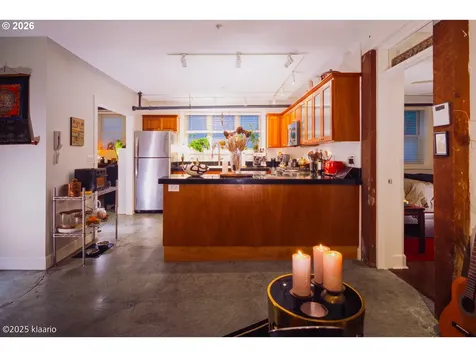 133 NW 18th Avenue Portland OR 97209