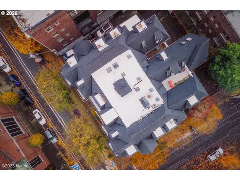 133 NW 18th Avenue Portland OR 97209