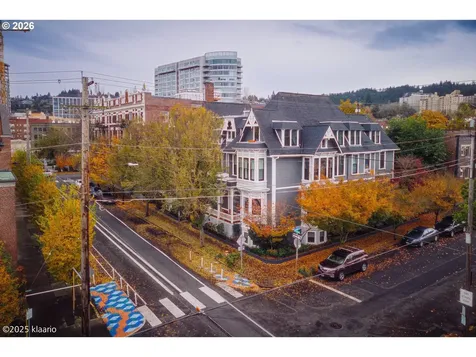 133 NW 18th Avenue Portland OR 97209