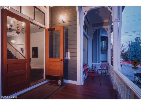 133 NW 18th Avenue Portland OR 97209