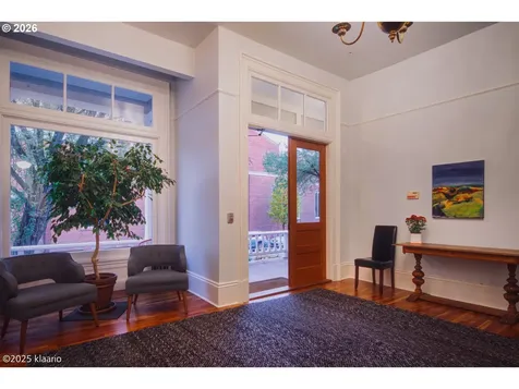133 NW 18th Avenue Portland OR 97209