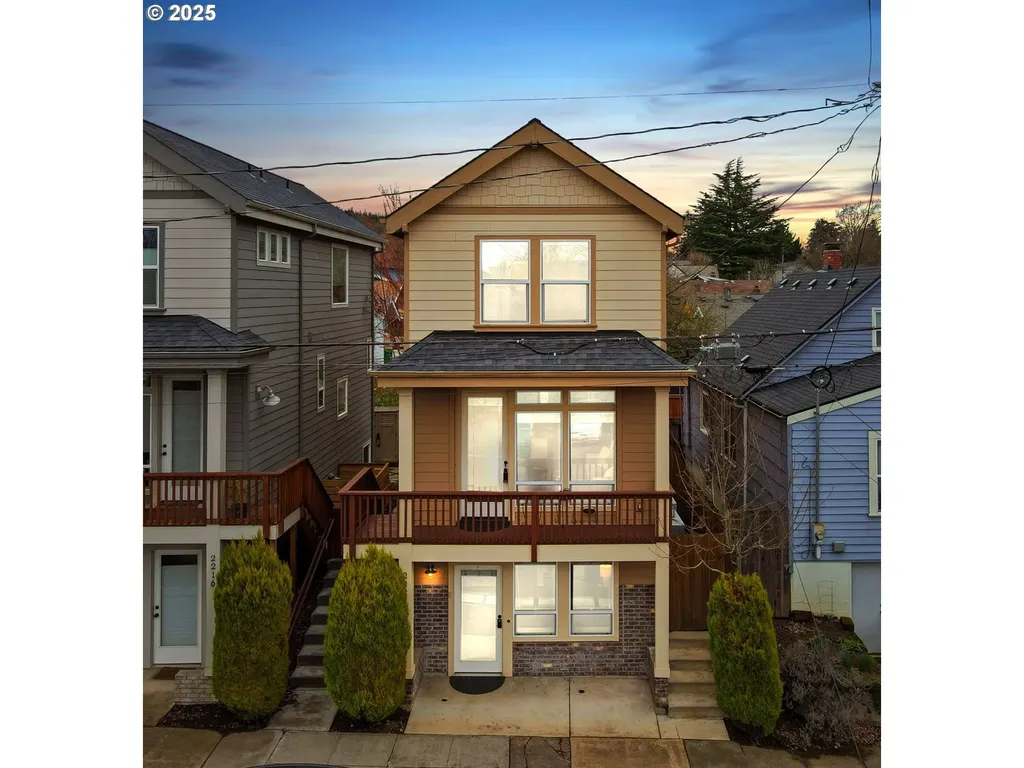 2222 SE 48th Avenue Portland OR 97215