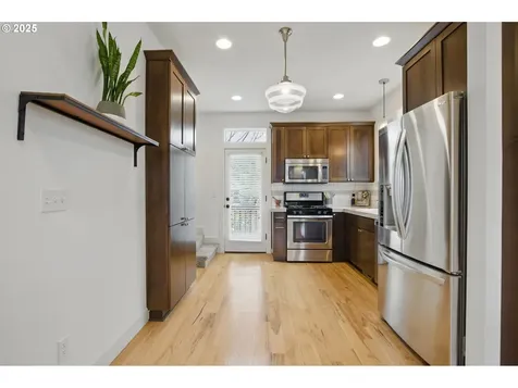 2222 SE 48th Avenue Portland OR 97215