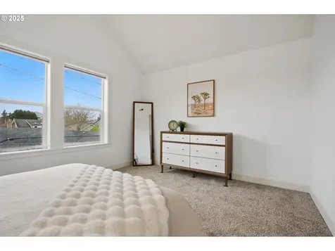 2222 SE 48th Avenue Portland OR 97215