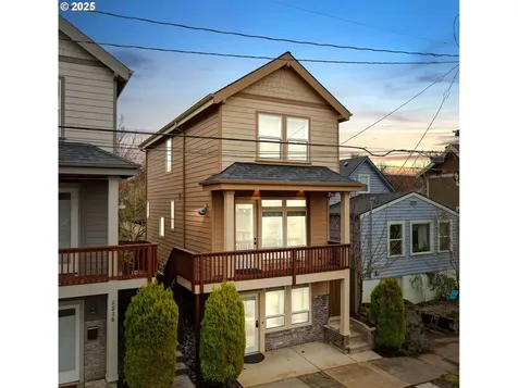 2222 SE 48th Avenue Portland OR 97215