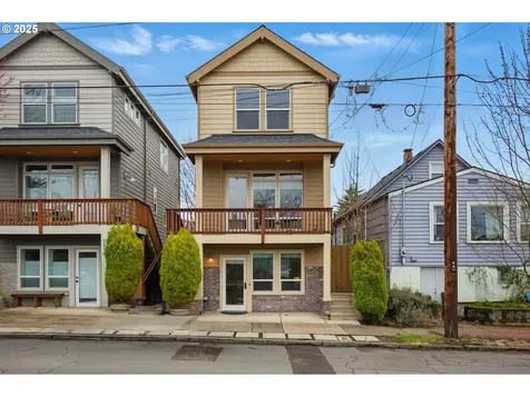 2222 SE 48th Avenue Portland OR 97215