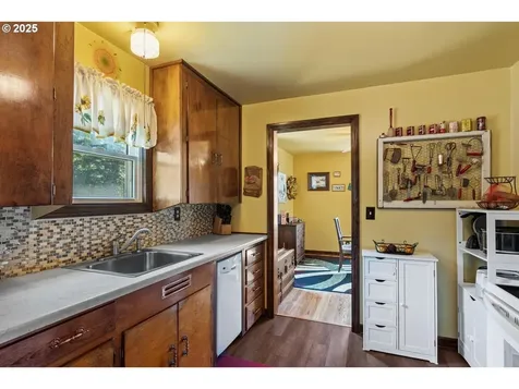 547 NE Yamhill Street Willamina OR 97396