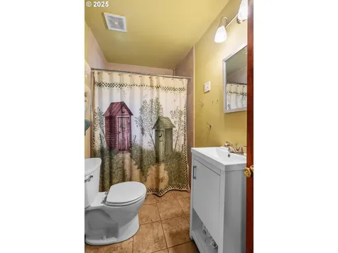 547 NE Yamhill Street Willamina OR 97396