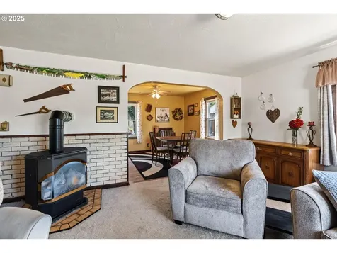 547 NE Yamhill Street Willamina OR 97396