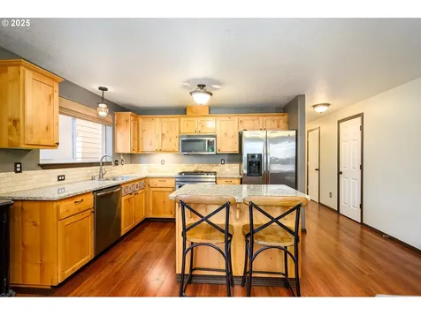517 S Whitney Drive Newberg OR 97132