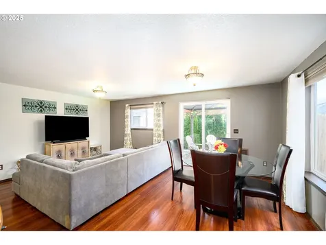 517 S Whitney Drive Newberg OR 97132