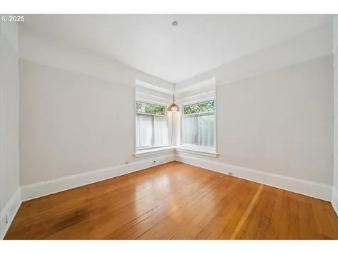 2944 SE Taylor Street Portland OR 97214