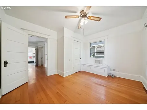 2944 SE Taylor Street Portland OR 97214