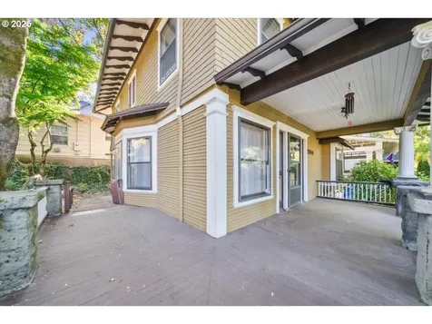 2944 SE Taylor Street Portland OR 97214
