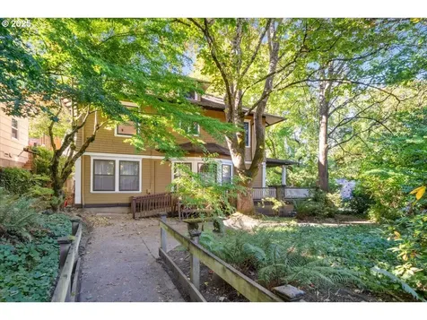 2944 SE Taylor Street Portland OR 97214
