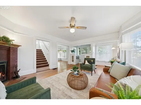 2944 SE Taylor Street Portland OR 97214