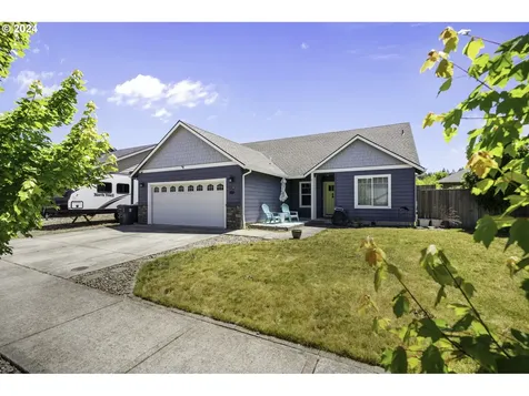 1438 Meadow Avenue Silverton OR 97381