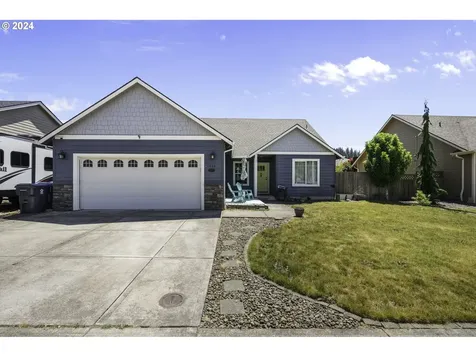 1438 Meadow Avenue Silverton OR 97381