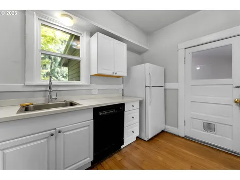 5230 NE 33rd Avenue Portland OR 97211