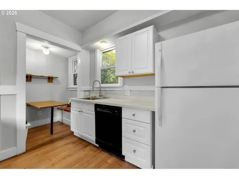5230 NE 33rd Avenue Portland OR 97211