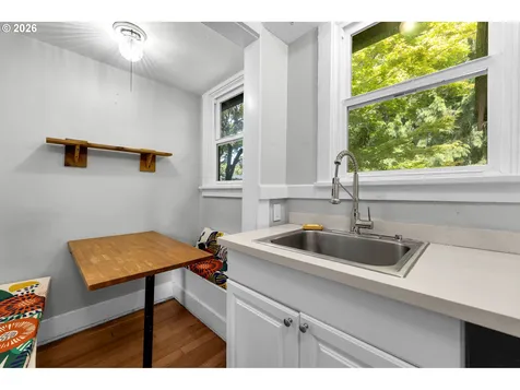 5230 NE 33rd Avenue Portland OR 97211