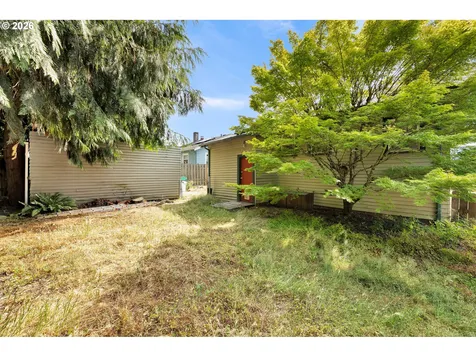 5230 NE 33rd Avenue Portland OR 97211