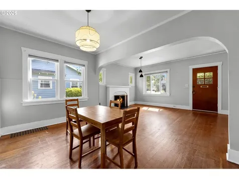 5230 NE 33rd Avenue Portland OR 97211