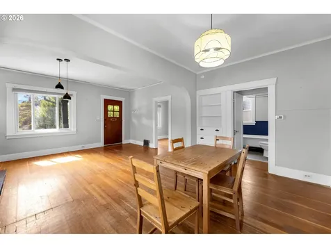 5230 NE 33rd Avenue Portland OR 97211