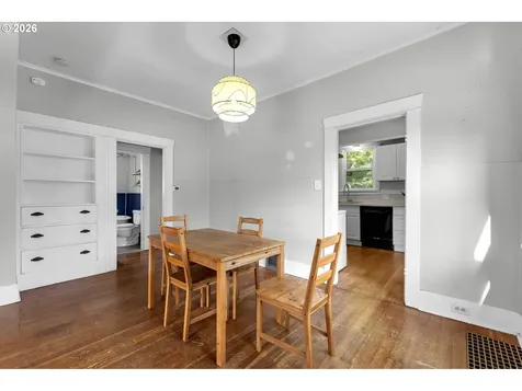 5230 NE 33rd Avenue Portland OR 97211