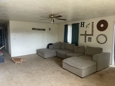 414 NW 5th Street Willamina OR 97396