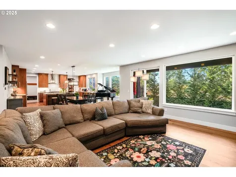 13585 SW Whitworth Court Beaverton OR 97005