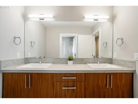 13585 SW Whitworth Court Beaverton OR 97005