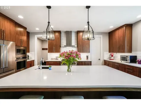 13585 SW Whitworth Court Beaverton OR 97005