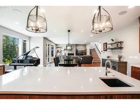 13585 SW Whitworth Court Beaverton OR 97005