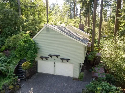 2842 Greentree Way Eugene OR 97405