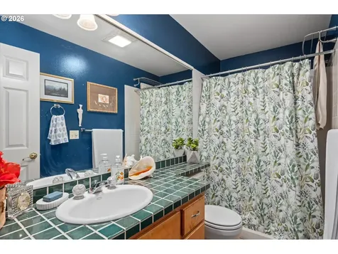 2842 Greentree Way Eugene OR 97405